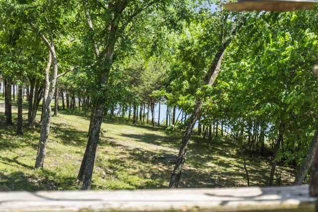 638 Double Day Loop, Branson West, MO 65737