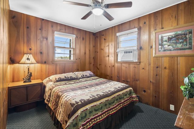 638 Double Day Loop, Branson West, MO 65737