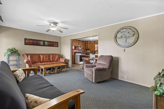 638 Double Day Loop, Branson West, MO 65737