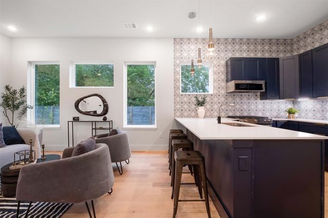 4513 S 3rd ST 2, Austin, TX 78745