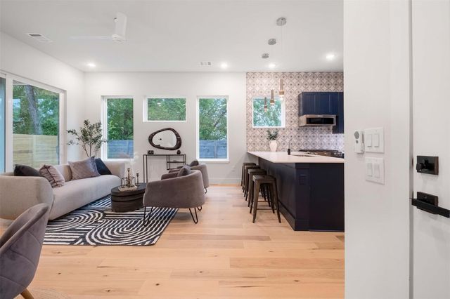 4513 S 3rd ST 2, Austin, TX 78745