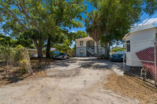 1033 19TH AVENUE S, St Petersburg, FL 33705