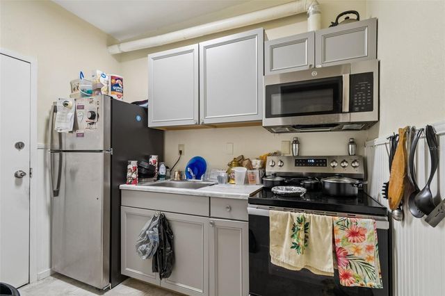 1033 19TH AVENUE S, St Petersburg, FL 33705