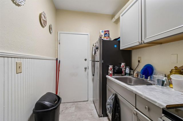 1033 19TH AVENUE S, St Petersburg, FL 33705