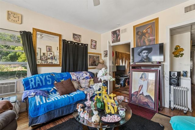 1033 19TH AVENUE S, St Petersburg, FL 33705