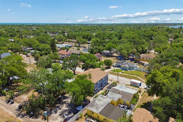 1033 19TH AVENUE S, St Petersburg, FL 33705