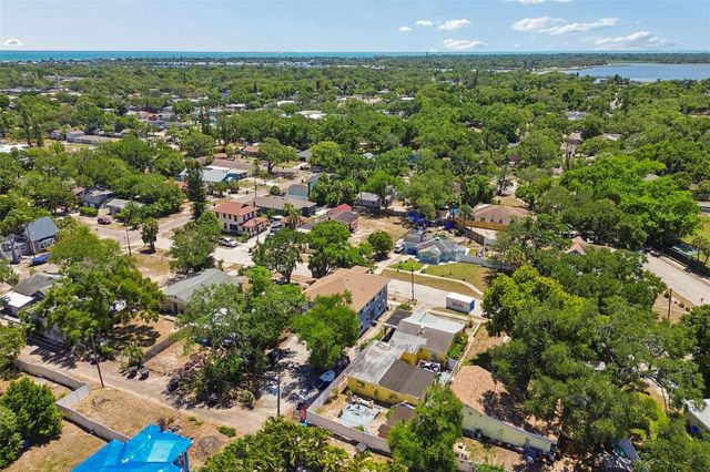 1033 19TH AVENUE S, St Petersburg, FL 33705