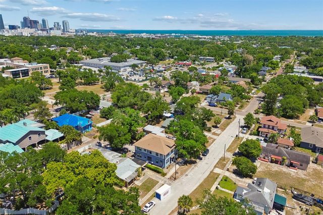 1033 19TH AVENUE S, St Petersburg, FL 33705