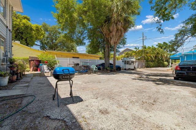1033 19TH AVENUE S, St Petersburg, FL 33705
