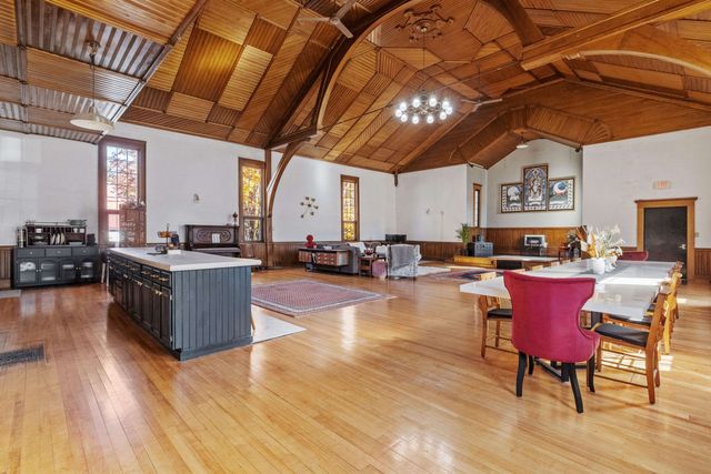 42 Maple Street, Bethlehem, NH 03574