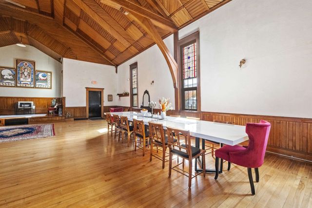 42 Maple Street, Bethlehem, NH 03574