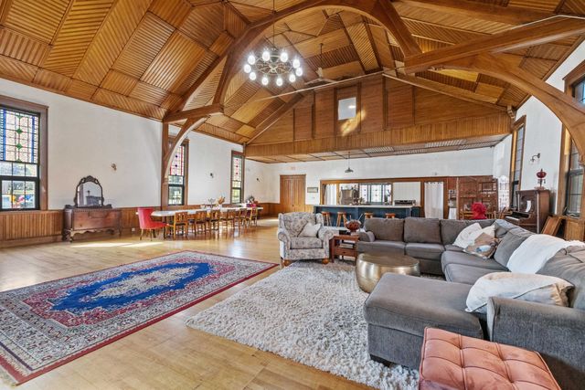 42 Maple Street, Bethlehem, NH 03574