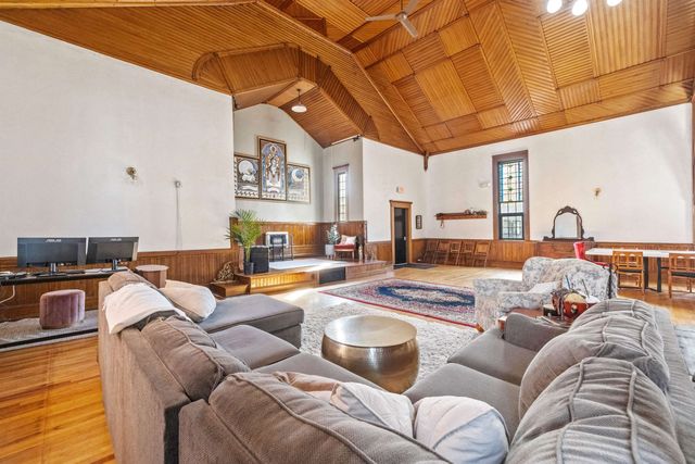 42 Maple Street, Bethlehem, NH 03574