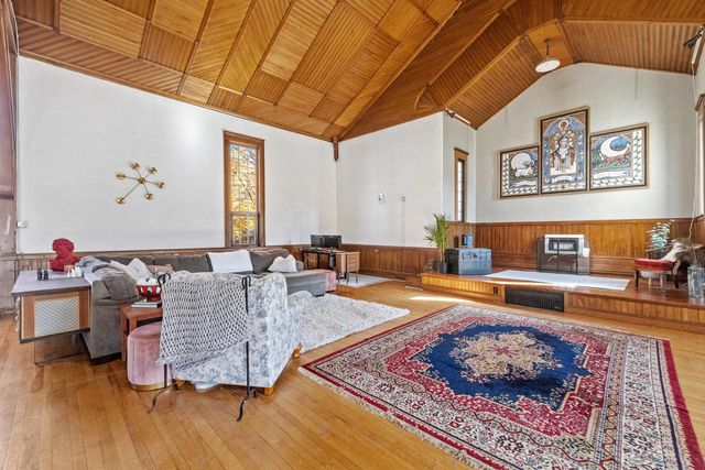 42 Maple Street, Bethlehem, NH 03574