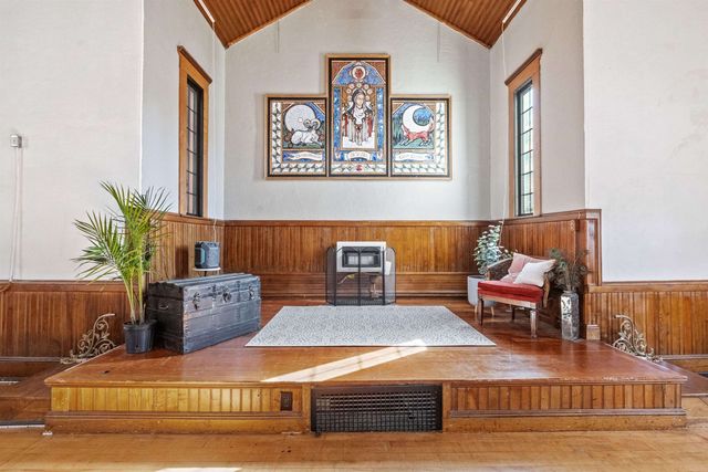 42 Maple Street, Bethlehem, NH 03574