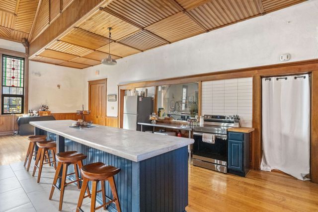 42 Maple Street, Bethlehem, NH 03574