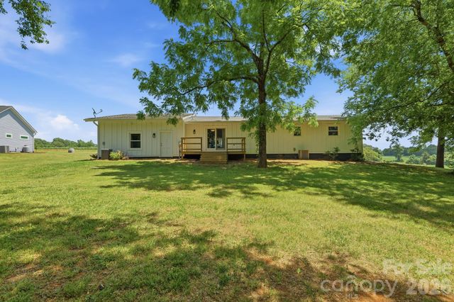2850 Mathis Church Road, Catawba, NC 28609