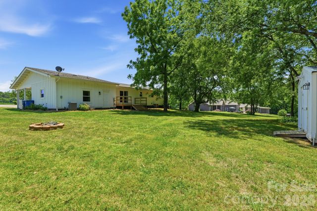 2850 Mathis Church Road, Catawba, NC 28609