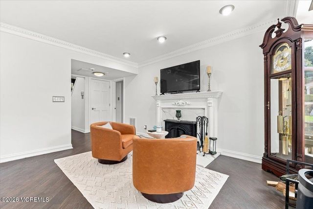 19 Hillside Road, Manalapan, NJ 07726