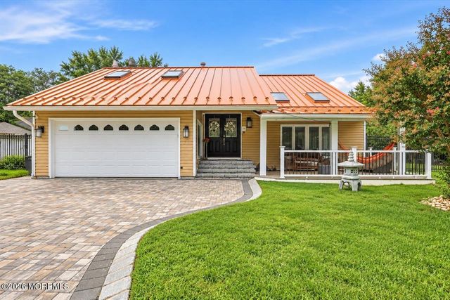 19 Hillside Road, Manalapan, NJ 07726