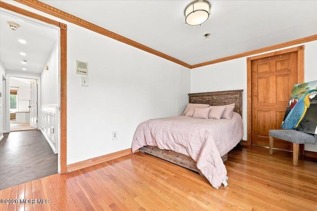19 Hillside Road, Manalapan, NJ 07726