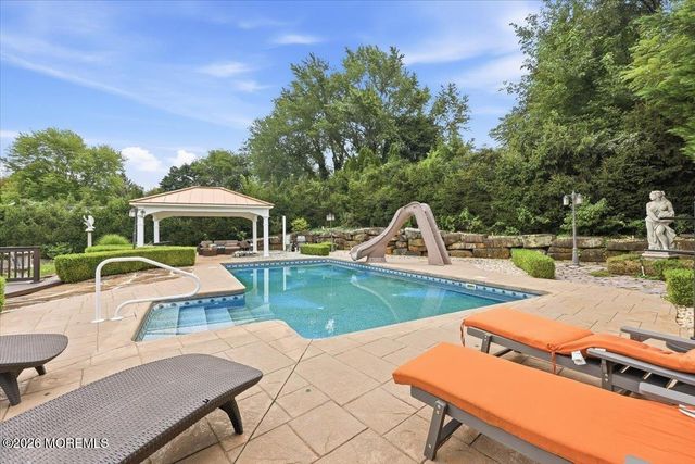 19 Hillside Road, Manalapan, NJ 07726