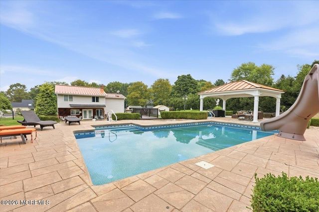 19 Hillside Road, Manalapan, NJ 07726