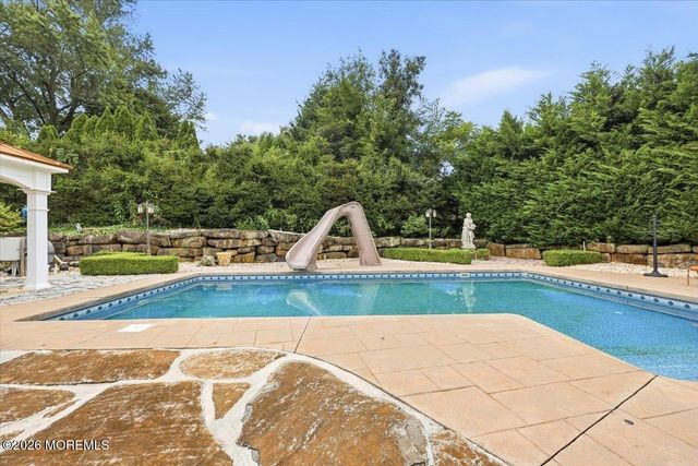 19 Hillside Road, Manalapan, NJ 07726