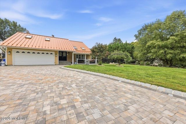 19 Hillside Road, Manalapan, NJ 07726