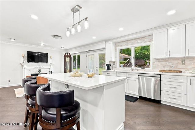 19 Hillside Road, Manalapan, NJ 07726