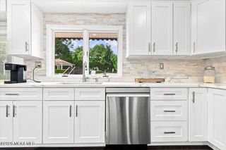 19 Hillside Road, Manalapan, NJ 07726
