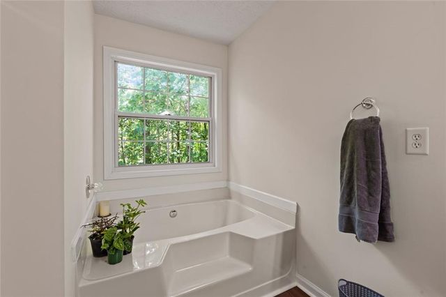 305 Penfield Circle, Sugar Hill, GA 30518