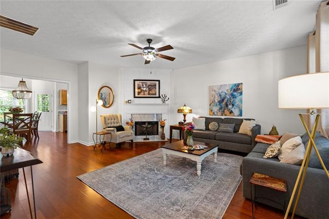 305 Penfield Circle, Sugar Hill, GA 30518