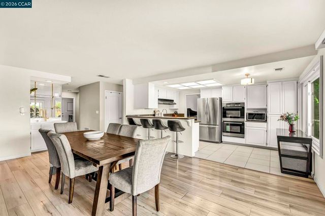 5405 Glenwood Ct, El Sobrante, CA 94803