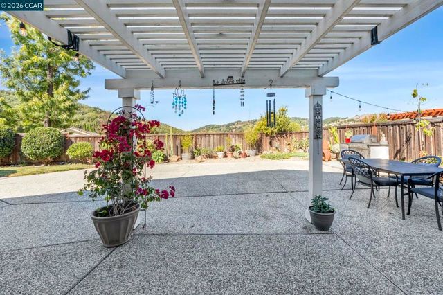 5405 Glenwood Ct, El Sobrante, CA 94803