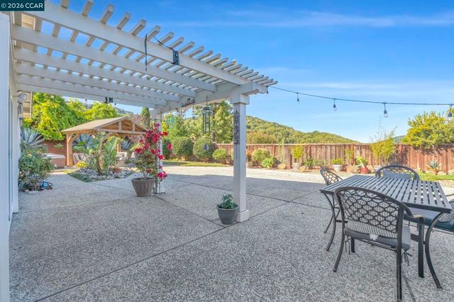 5405 Glenwood Ct, El Sobrante, CA 94803