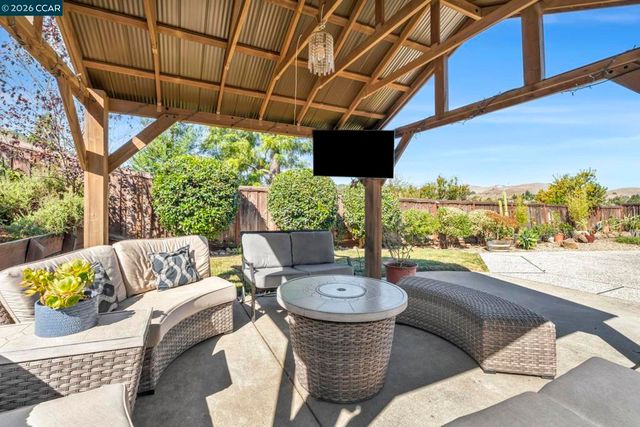 5405 Glenwood Ct, El Sobrante, CA 94803
