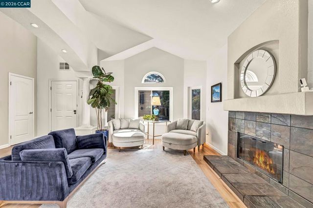 5405 Glenwood Ct, El Sobrante, CA 94803