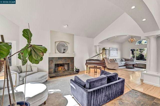5405 Glenwood Ct, El Sobrante, CA 94803