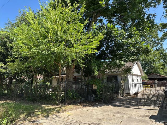 7214 Weyburn Street, Houston, TX 77028