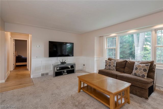 9837 Betty Lane, Elyria, OH 44035