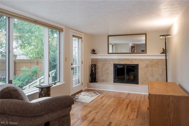 9837 Betty Lane, Elyria, OH 44035