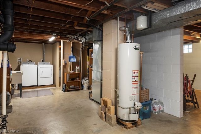 9837 Betty Lane, Elyria, OH 44035