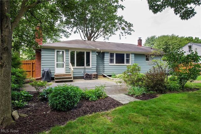 9837 Betty Lane, Elyria, OH 44035