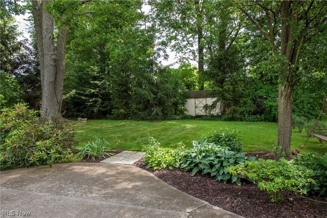 9837 Betty Lane, Elyria, OH 44035