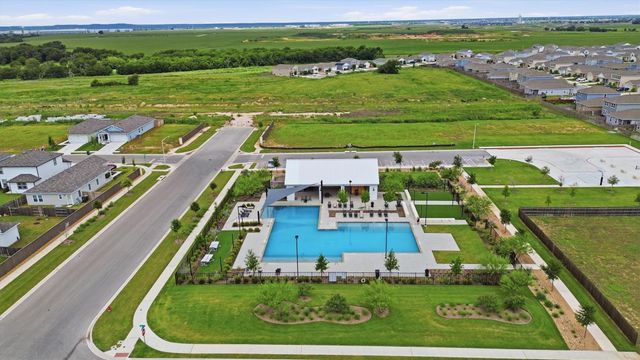 132 Thistle LN, Maxwell, TX 78656