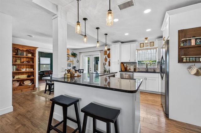 605 MEHLENBACHER ROAD, Belleair Bluffs, FL 33770