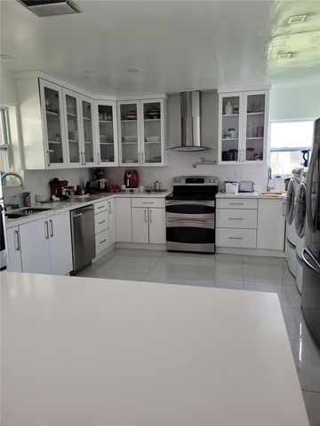 27220 SW 164th Ct, Homestead, FL 33031