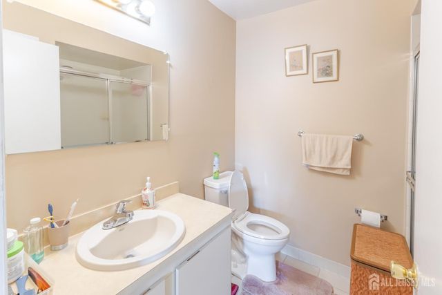 606 Green Hollow Drive, Iselin, NJ 08830