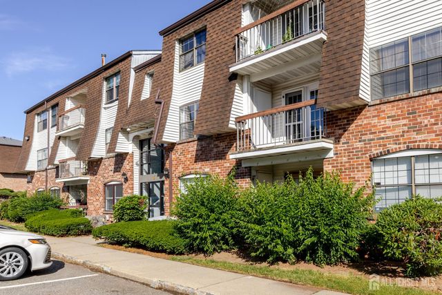 606 Green Hollow Drive, Iselin, NJ 08830